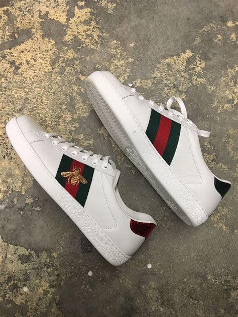 gucci shoes with bee on the side